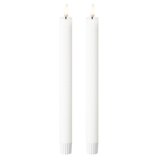 Weiße Spitzkerzen 2 Stück (24 cm)